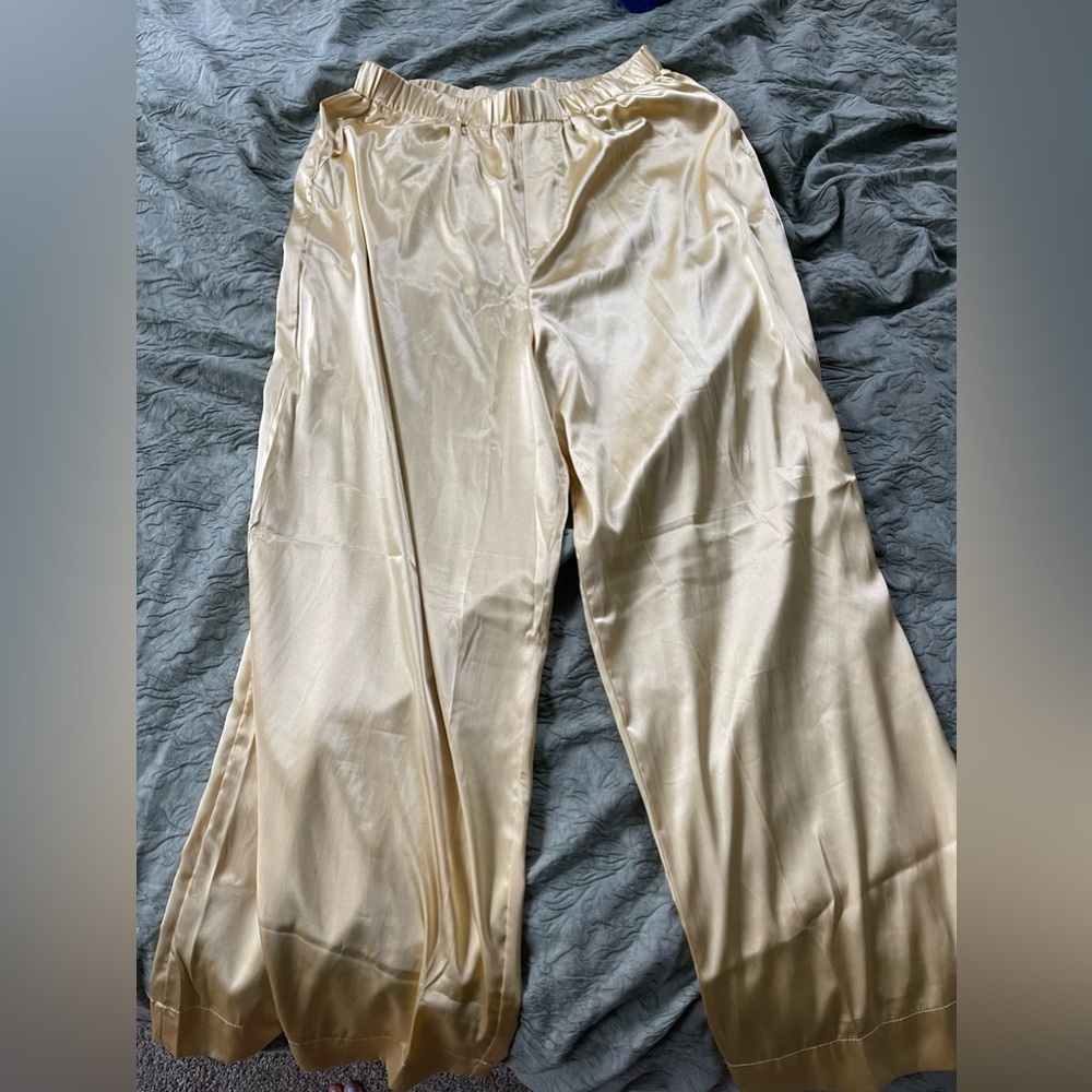 COPY - Never Worn Daily Drills Silky Resort Butter Pants